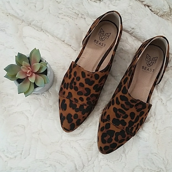 Shoes - ❣Leopard Side Cutout Flats❣